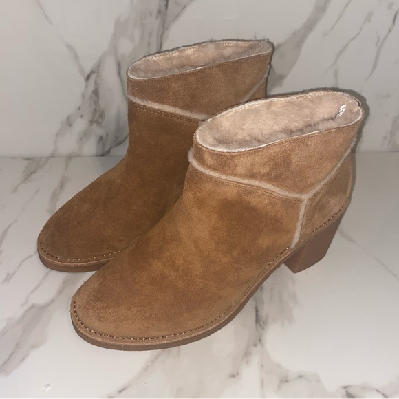 Ugg Chestnut Boots Size 8 - Picture 4 of 13